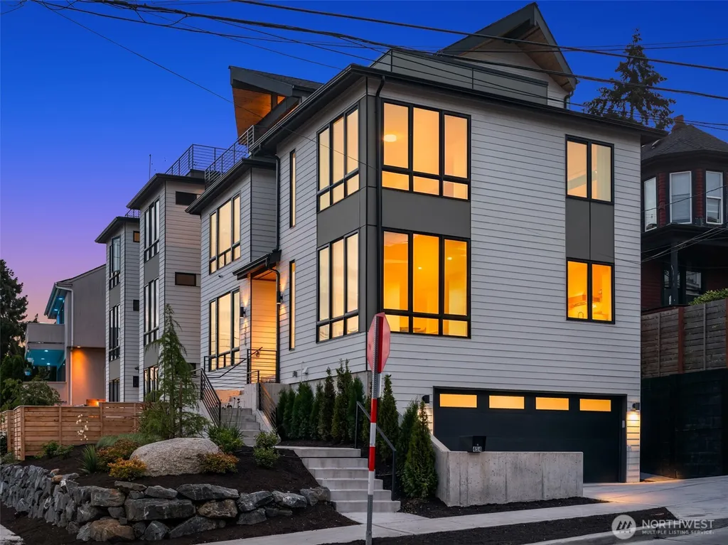454 NE 40th Street Seattle WA 98105