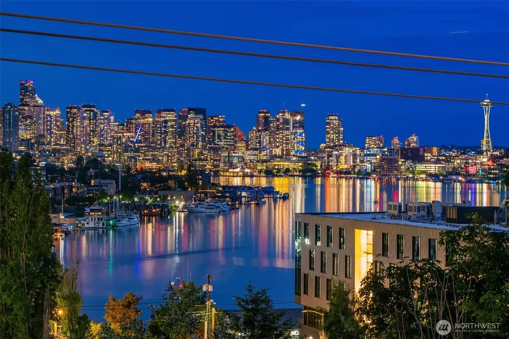 454 NE 40th Street Seattle WA 98105