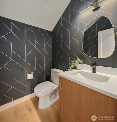 454 NE 40th Street Seattle WA 98105