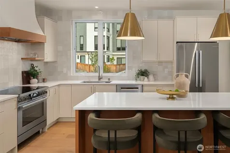 454 NE 40th Street Seattle WA 98105