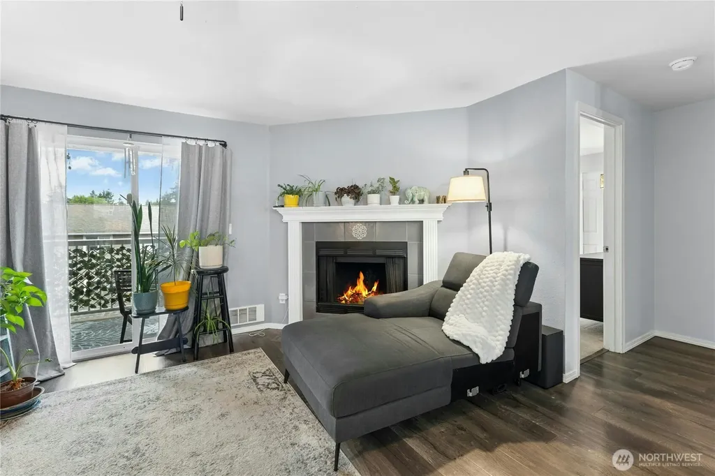 1132 N 198th Street Shoreline WA 98133