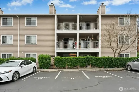 1132 N 198th Street Shoreline WA 98133