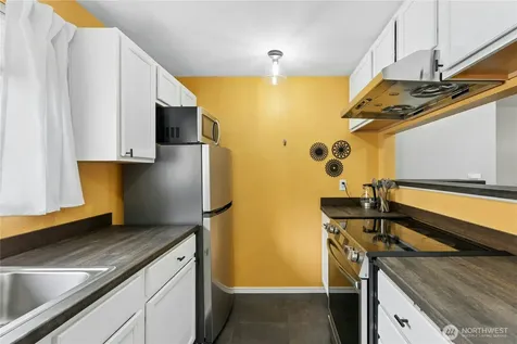 1132 N 198th Street Shoreline WA 98133