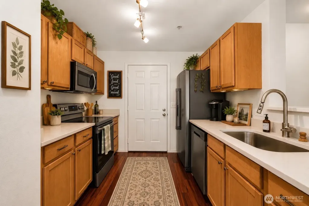 21507 42nd Avenue S Seatac WA 98198