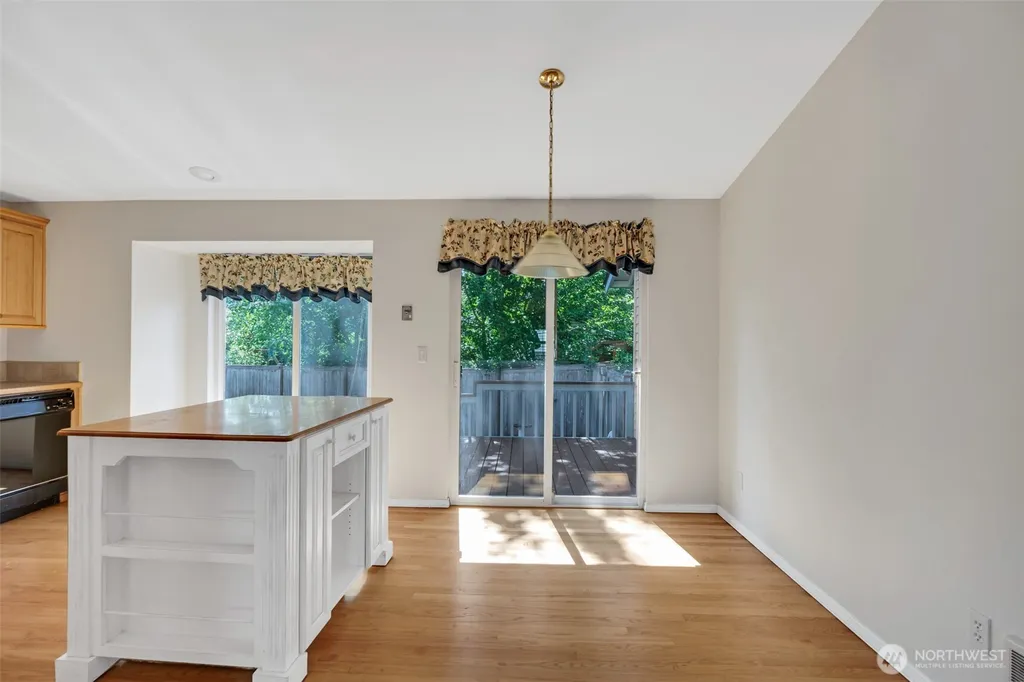 1010 SW 348th Place Federal Way WA 98023