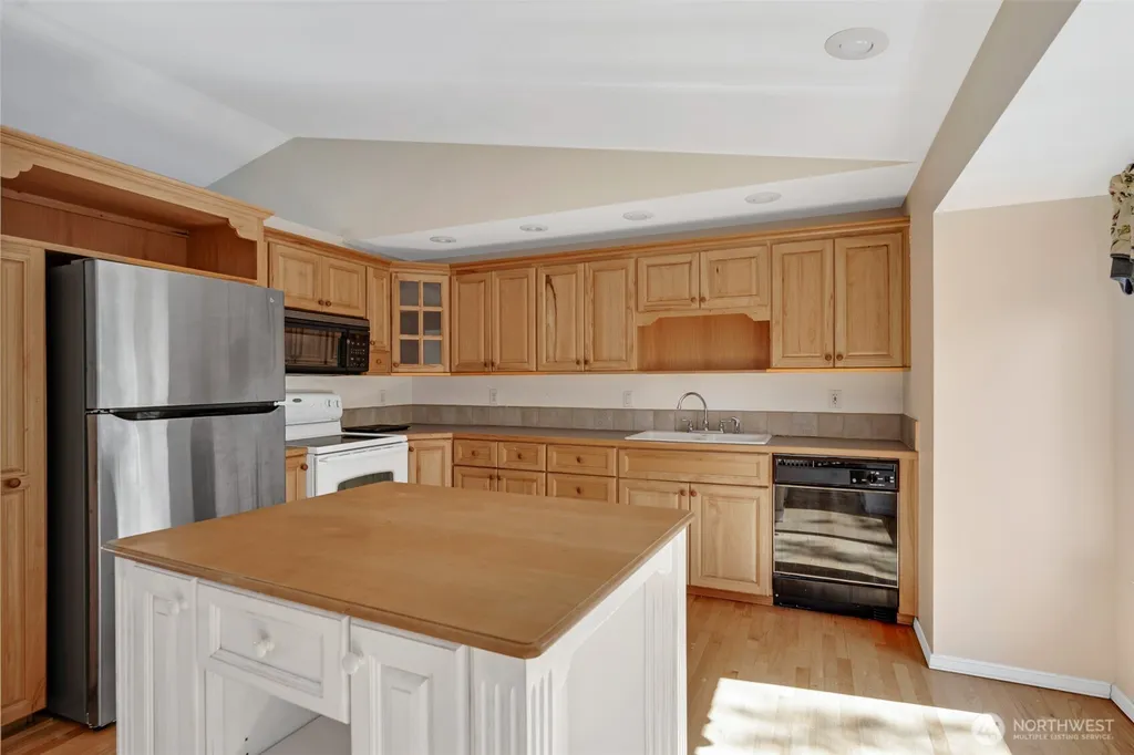 1010 SW 348th Place Federal Way WA 98023