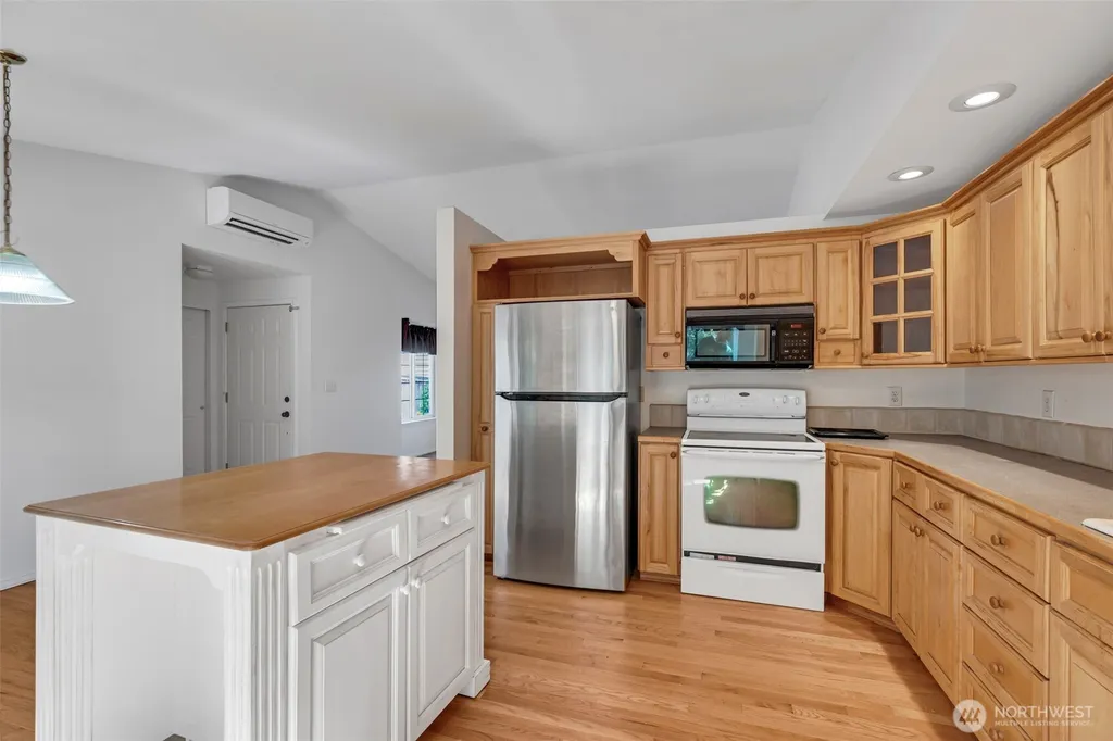 1010 SW 348th Place Federal Way WA 98023