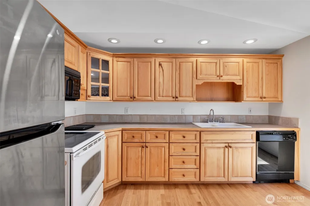 1010 SW 348th Place Federal Way WA 98023