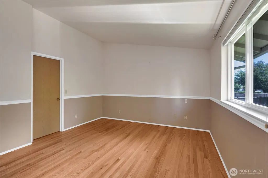 1010 SW 348th Place Federal Way WA 98023
