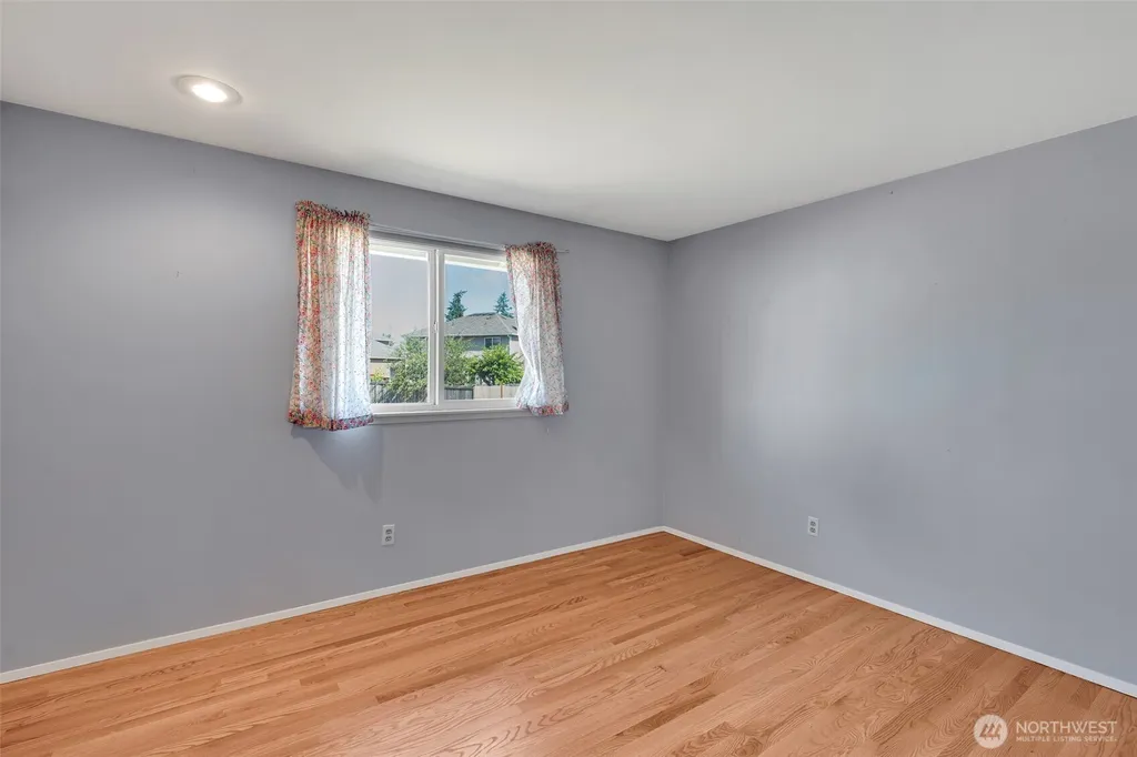 1010 SW 348th Place Federal Way WA 98023