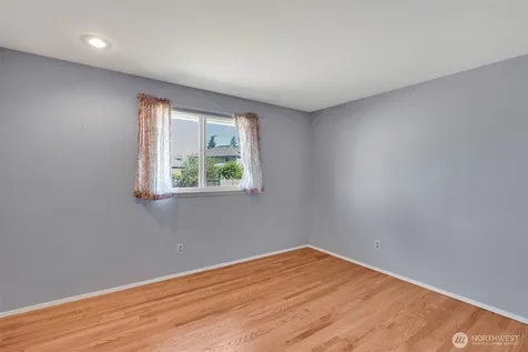 1010 SW 348th Place Federal Way WA 98023