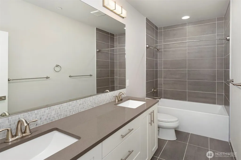 16307 81st Place NE Kenmore WA 98028