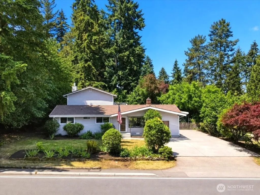 15621 84th Avenue NE Kenmore WA 98028