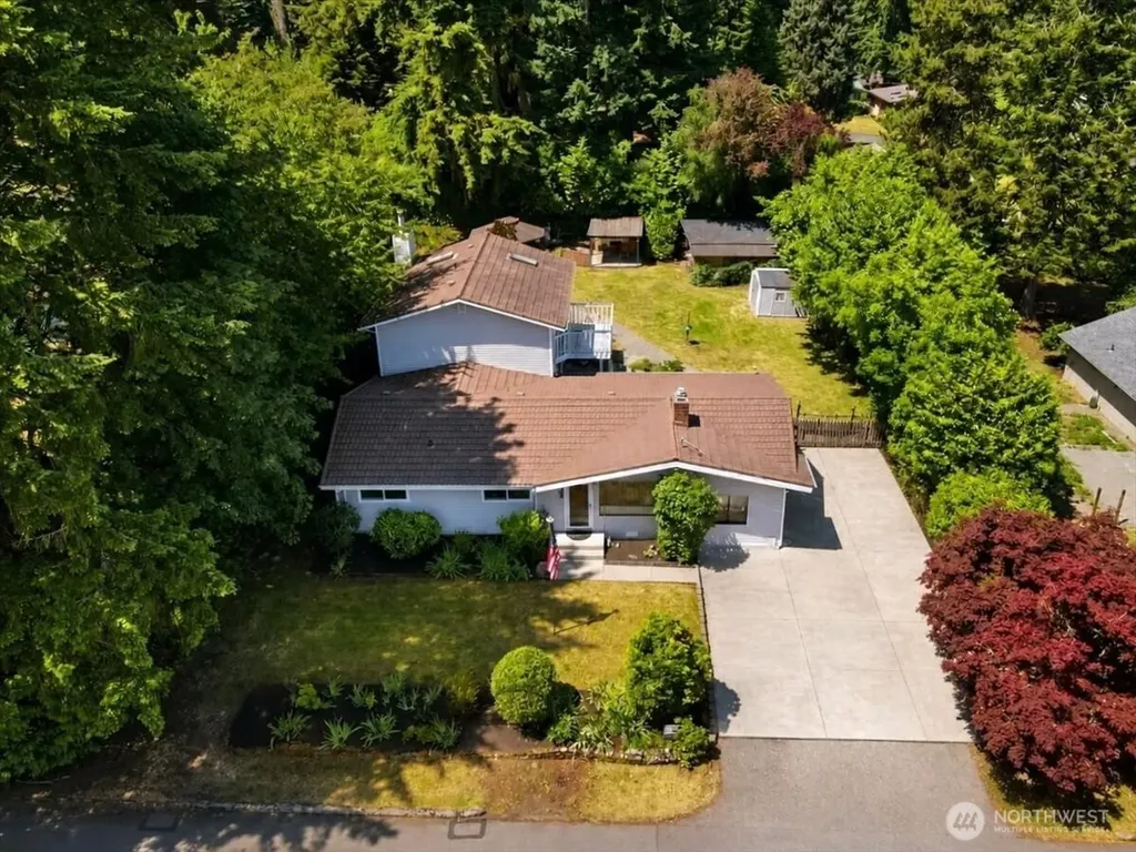 15621 84th Avenue NE Kenmore WA 98028