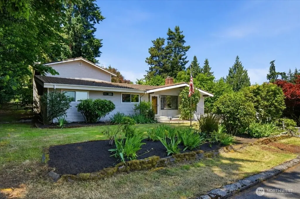 15621 84th Avenue NE Kenmore WA 98028