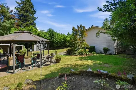 15621 84th Avenue NE Kenmore WA 98028