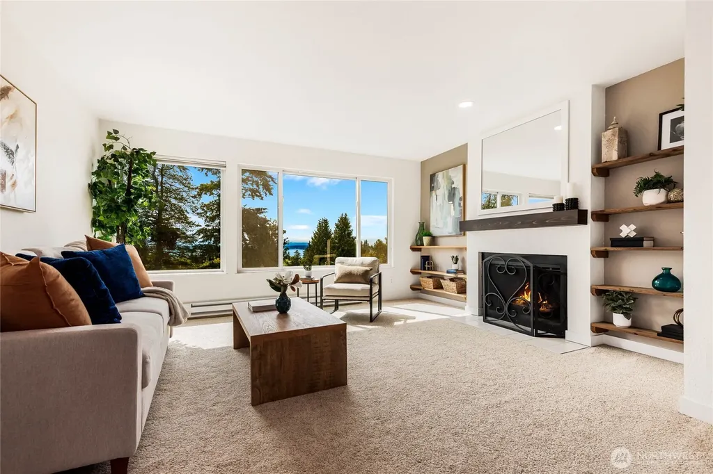 215 N 120th Street Seattle WA 98133