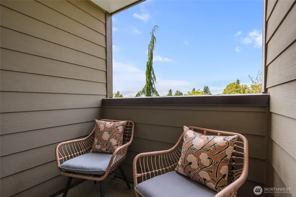 215 N 120th Street Seattle WA 98133