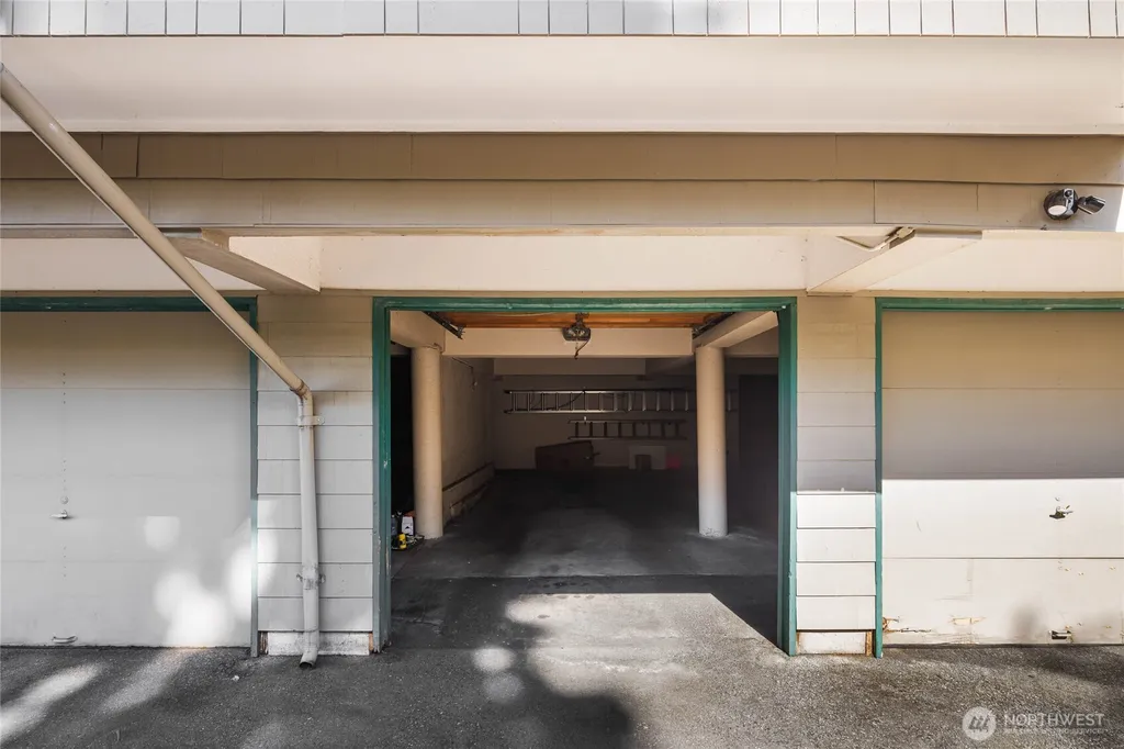 215 N 120th Street Seattle WA 98133