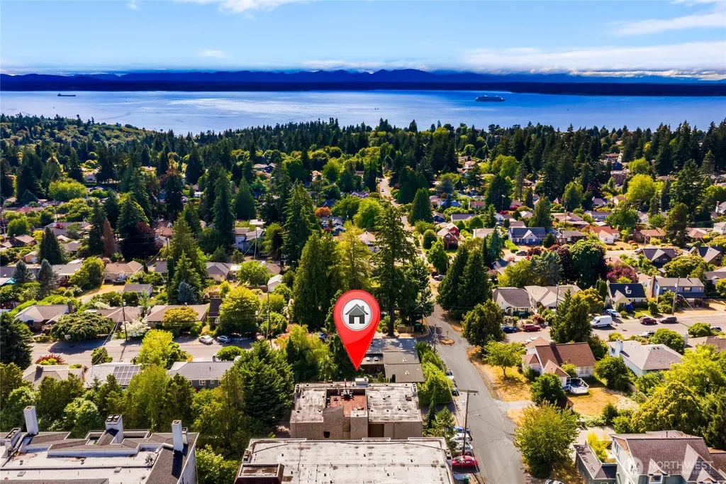 215 N 120th Street Seattle WA 98133