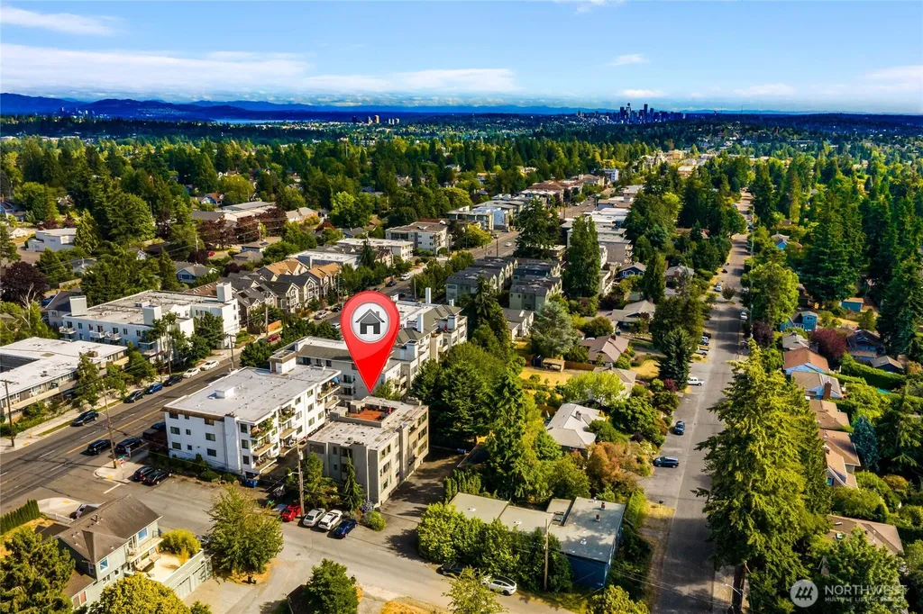 215 N 120th Street Seattle WA 98133