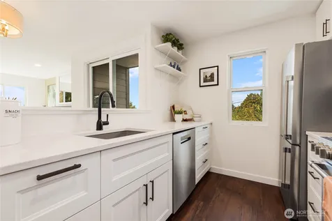 215 N 120th Street Seattle WA 98133