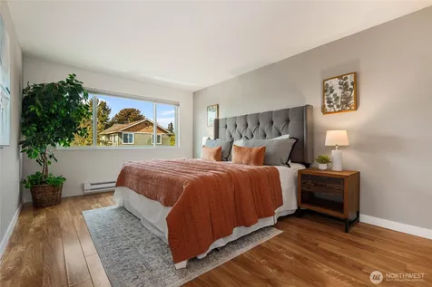215 N 120th Street Seattle WA 98133