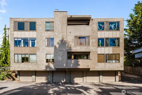 215 N 120th Street Seattle WA 98133