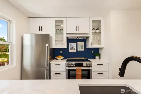 215 N 120th Street Seattle WA 98133