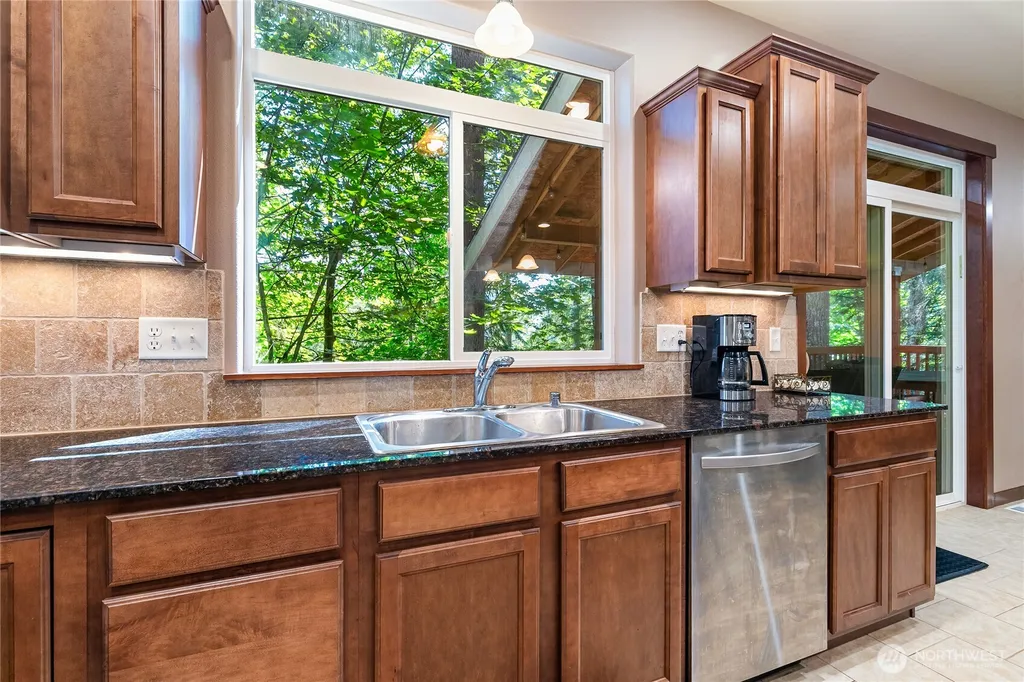 9 Jasper Ridge Lane Bellingham WA 98229