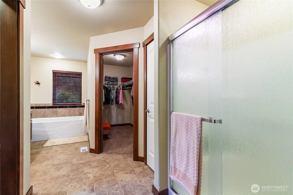 9 Jasper Ridge Lane Bellingham WA 98229