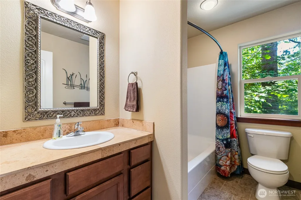 9 Jasper Ridge Lane Bellingham WA 98229