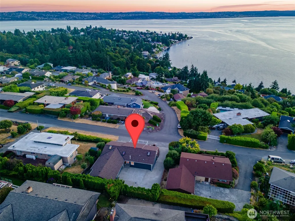 5829 Broadview Avenue NE Tacoma WA 98422