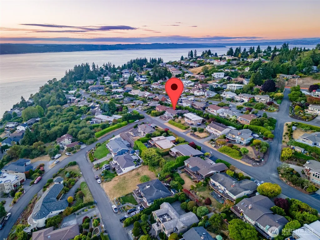 5829 Broadview Avenue NE Tacoma WA 98422