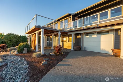 5829 Broadview Avenue NE Tacoma WA 98422