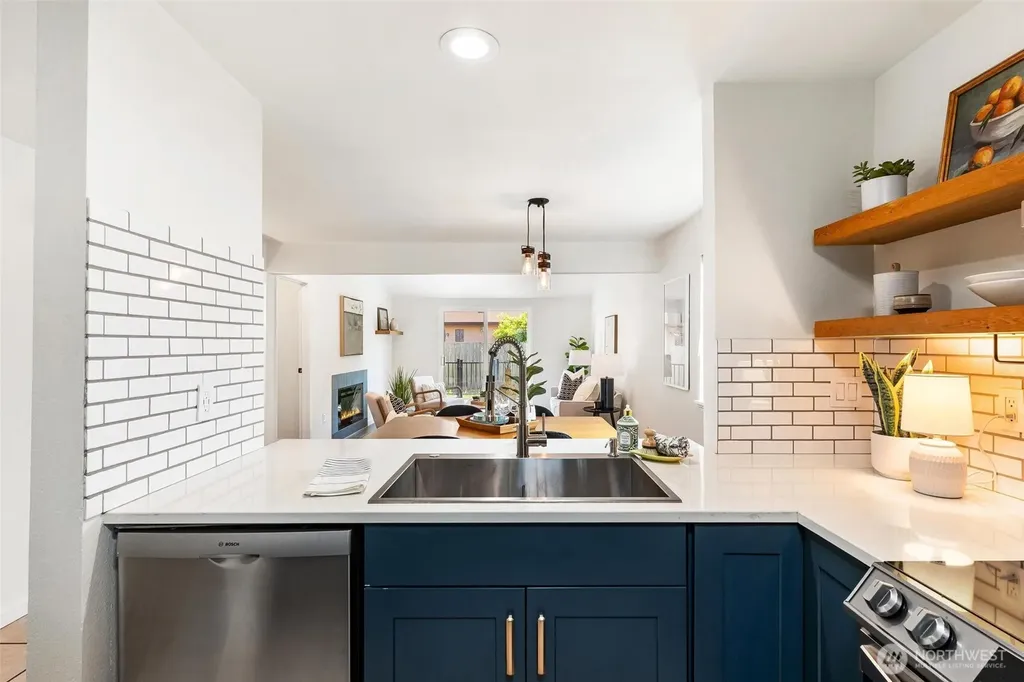 732 126th Avenue NE Bellevue WA 98005