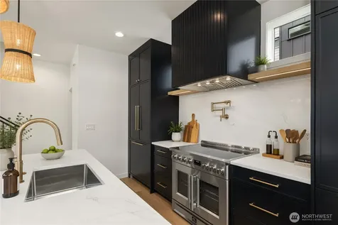 3638 Greenwood Avenue N Seattle WA 98103