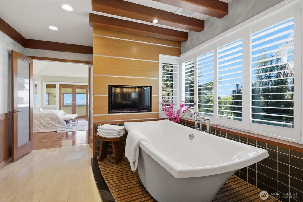 15423 SE 58th Street Bellevue WA 98006