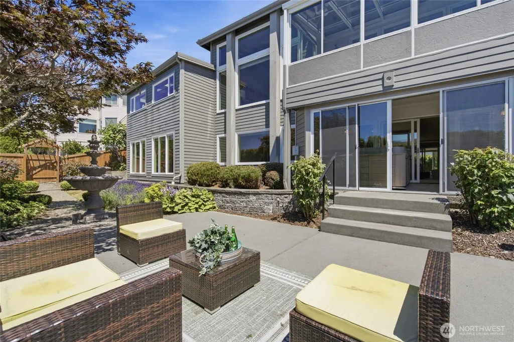 15423 SE 58th Street Bellevue WA 98006