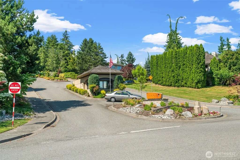 15423 SE 58th Street Bellevue WA 98006