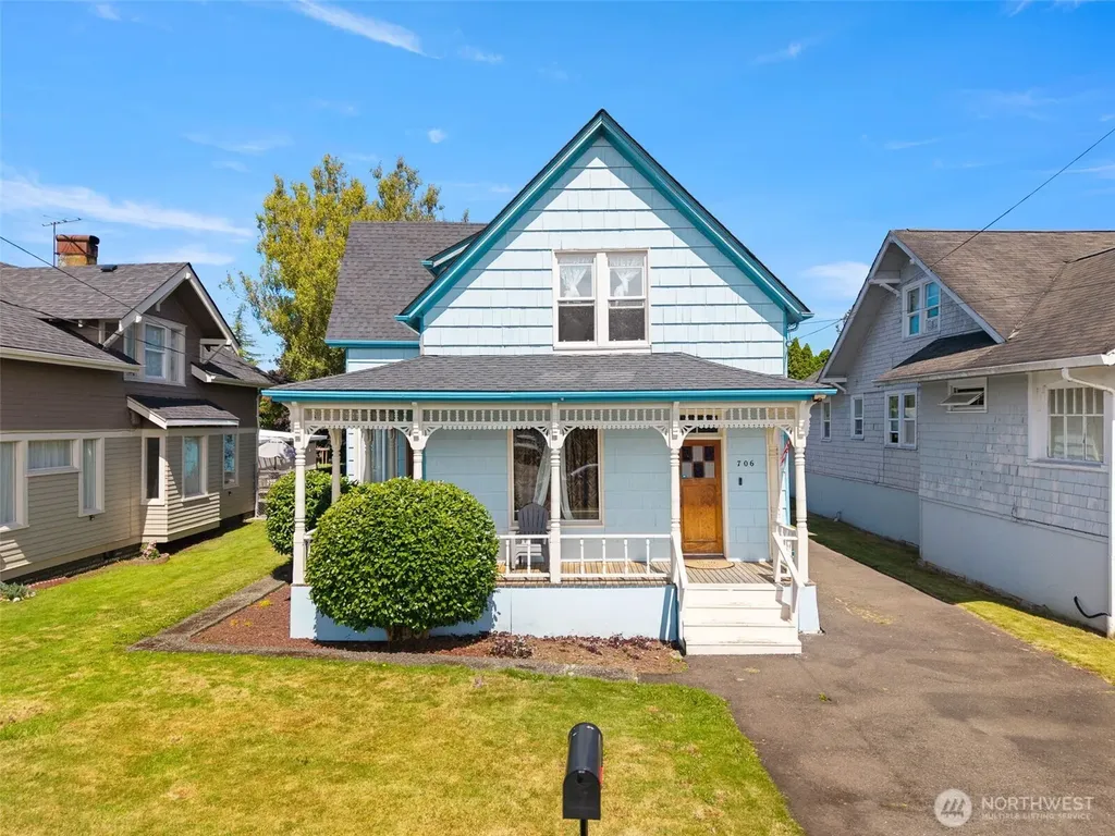 706 6th Street Hoquiam WA 98550