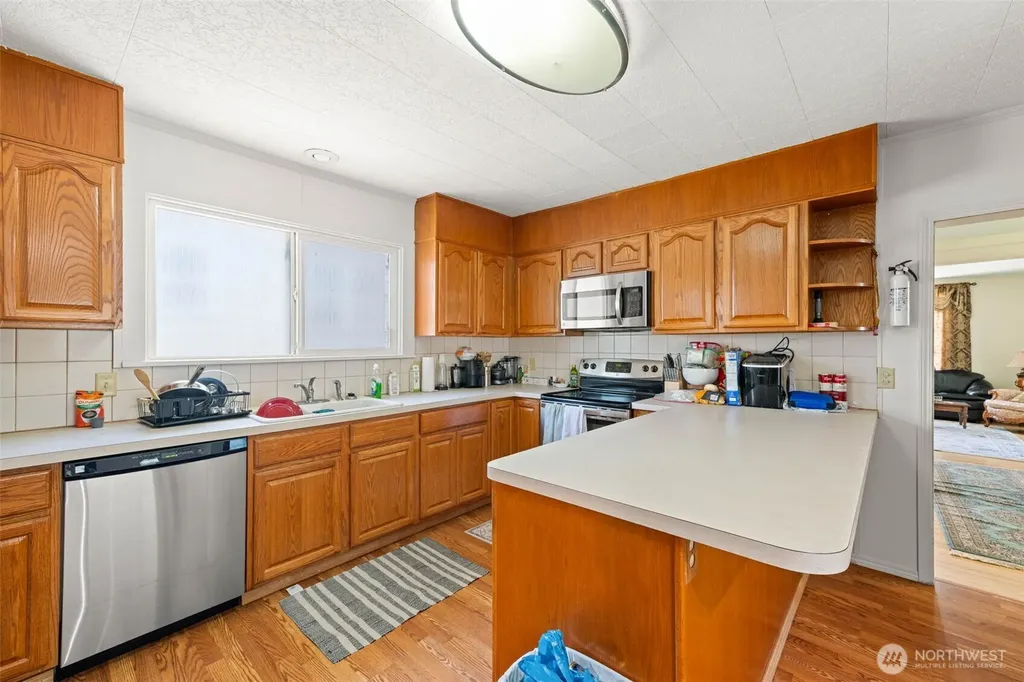 706 6th Street Hoquiam WA 98550