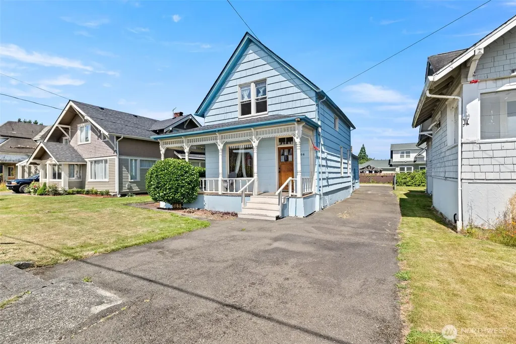 706 6th Street Hoquiam WA 98550