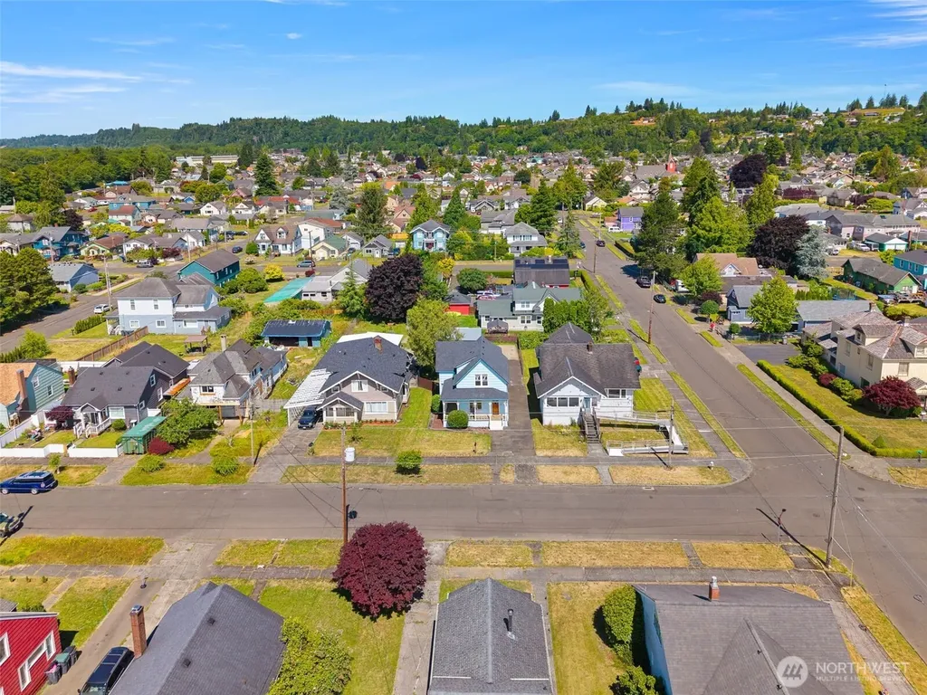 706 6th Street Hoquiam WA 98550