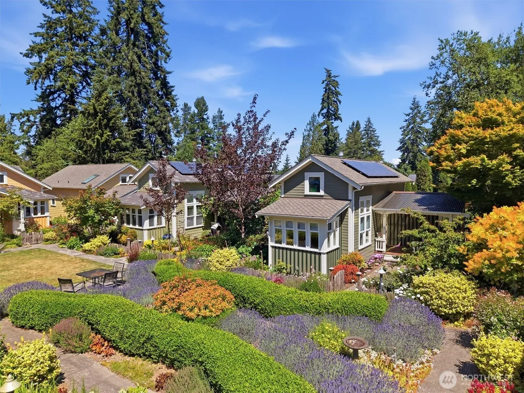 317 N 160th Place Shoreline WA 98133
