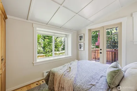 317 N 160th Place Shoreline WA 98133