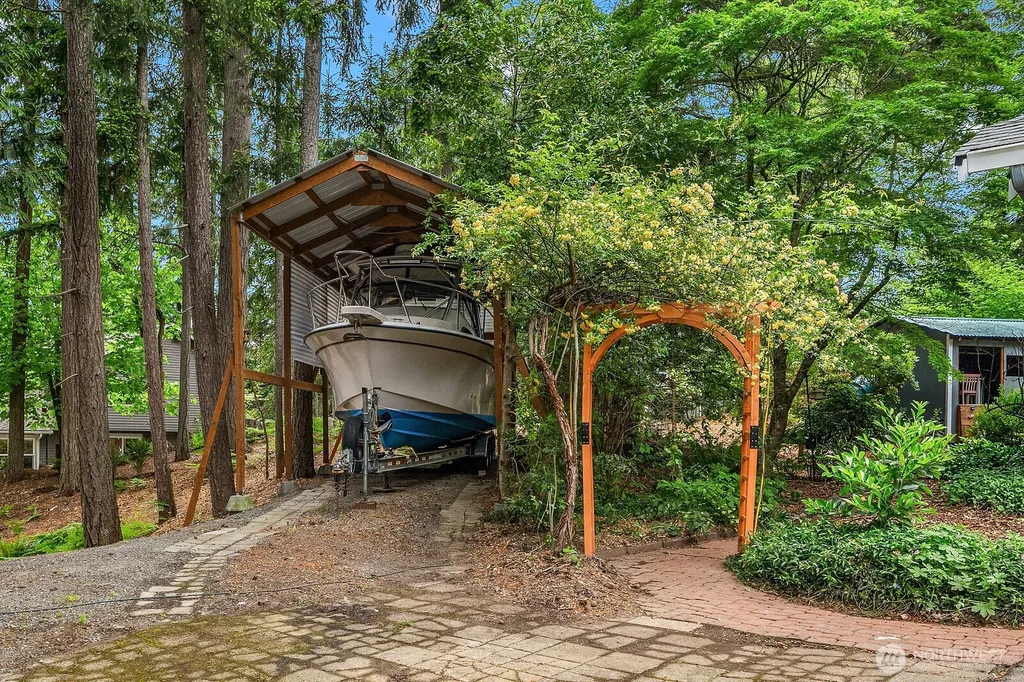 21422 SE 37th Street Sammamish WA 98075