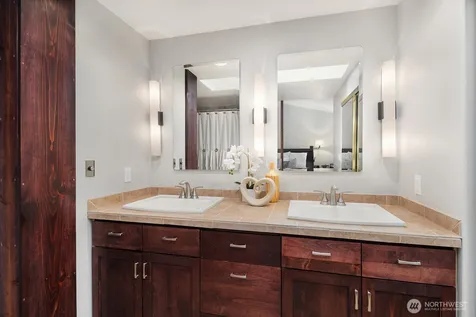 21422 SE 37th Street Sammamish WA 98075