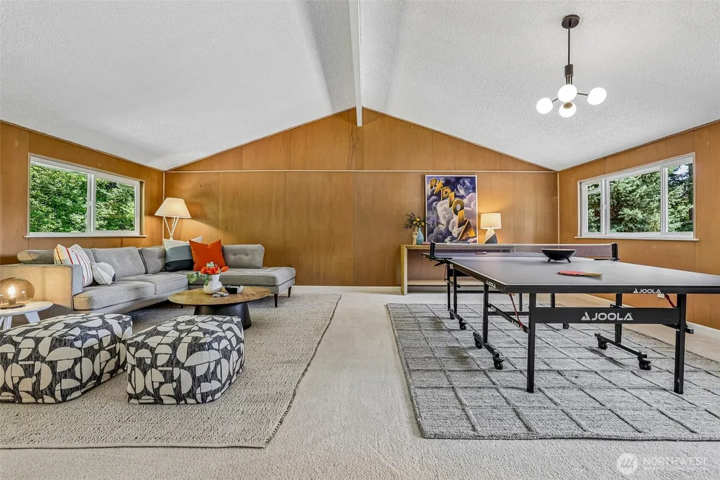 9116 SE 72nd Place Mercer Island WA 98040