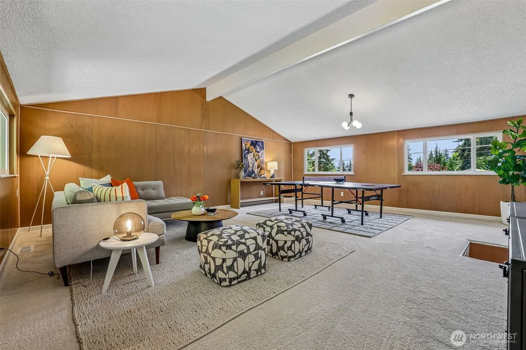 9116 SE 72nd Place Mercer Island WA 98040